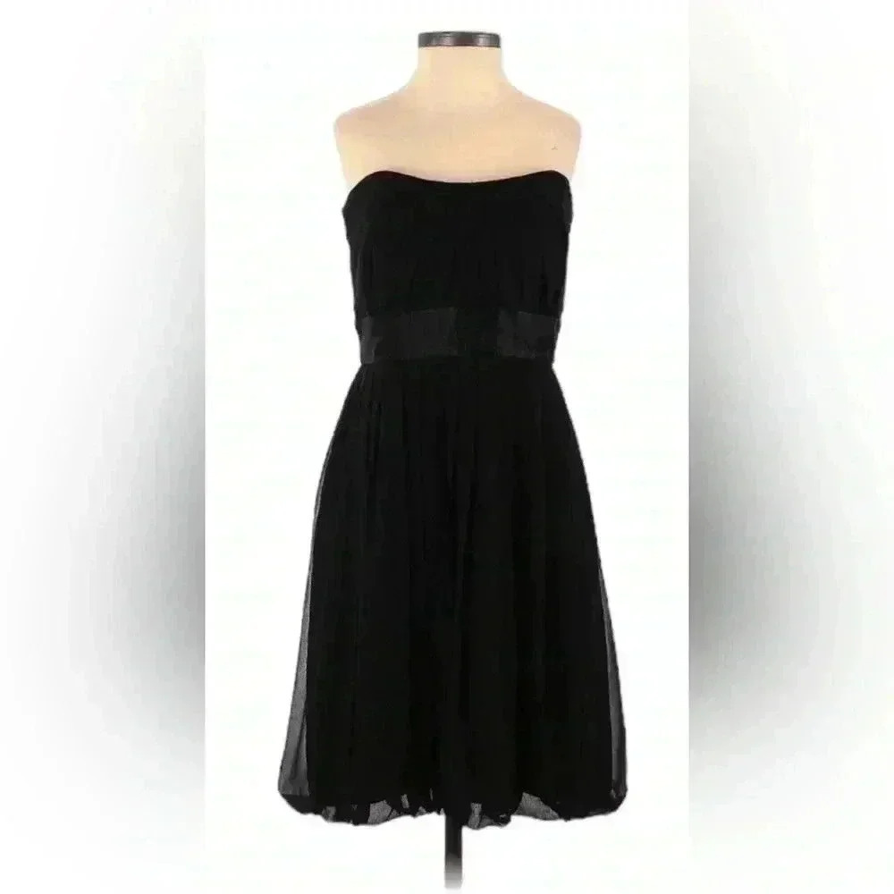 White House Black Market Black Cocktail Dress Women’s Size 2 Sleeveless